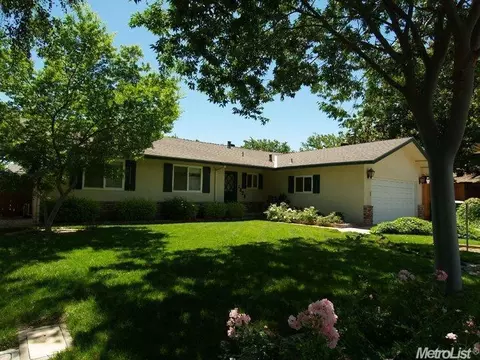 1828 Glaston Ave, Modesto, CA 95350 photo 2