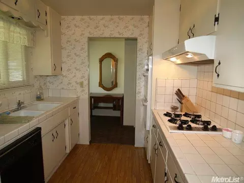 1828 Glaston Ave, Modesto, CA 95350 photo 7