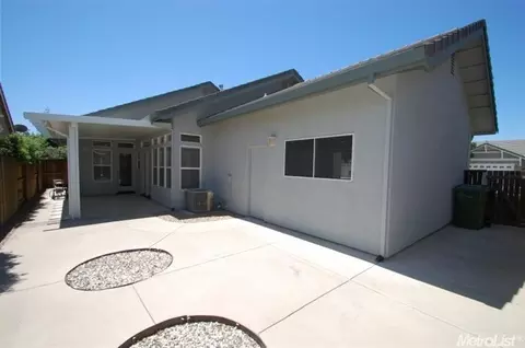 1305 Harbour Town Ln, Modesto, CA 95357 photo 5