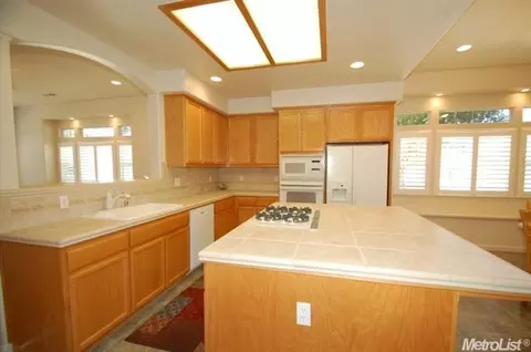 1305 Harbour Town Ln, Modesto, CA 95357 photo 6