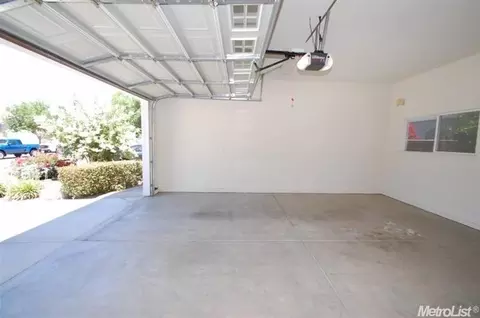 1305 Harbour Town Ln, Modesto, CA 95357 photo 24