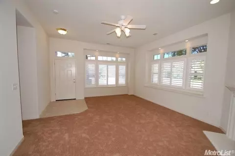 1305 Harbour Town Ln, Modesto, CA 95357 photo 4