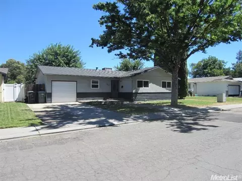 1829 Bloxham St, Modesto, CA 95355 photo 1