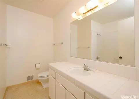 1805 Saint Ann Ct, Carmichael, CA 95608 photo 9