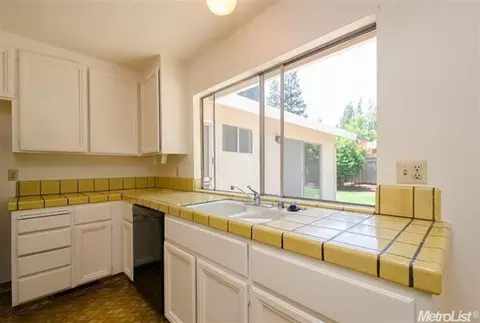 1805 Saint Ann Ct, Carmichael, CA 95608 photo 4