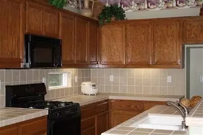 1183 Montgomery Ln, Tracy, CA 95377 photo 2