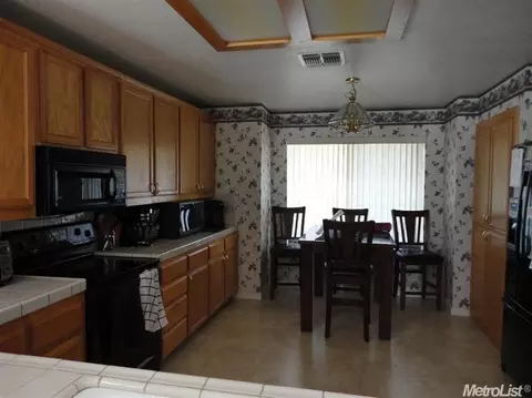 2525 Maestro Way, Modesto, CA 95355 photo 3