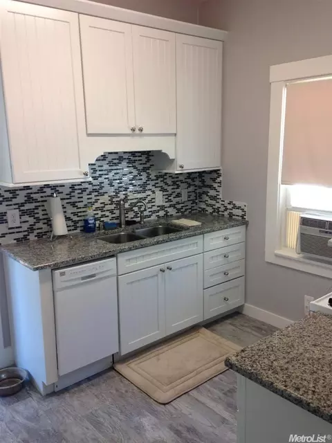 339 S Acacia Ave, Ripon, CA 95366 photo 4