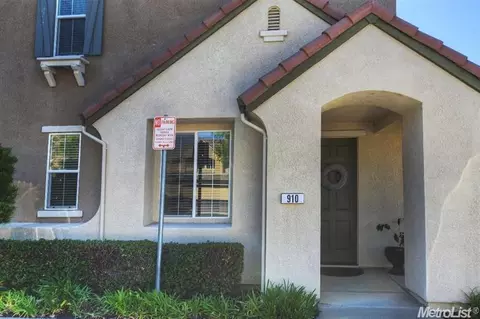 910 Esplanade Cir, Folsom, CA 95630 photo 1