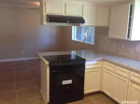 1533 Swarthmore Dr, Modesto, CA 95358 photo 5