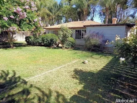 2320 Dora St, Modesto, CA 95354 photo 2