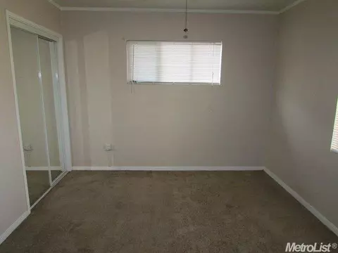2320 Dora St, Modesto, CA 95354 photo 18
