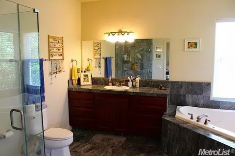 220 Manor Ct, Sutter Creek, CA 95685 photo 11