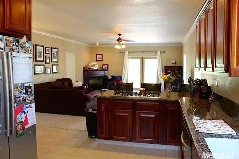 220 Manor Ct, Sutter Creek, CA 95685 photo 3
