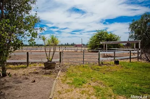6118 Parker Rd, Modesto, CA 95357 photo 13