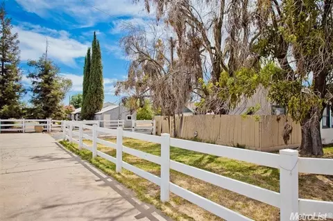 6118 Parker Rd, Modesto, CA 95357 photo 3
