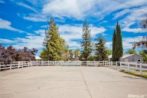 6118 Parker Rd, Modesto, CA 95357 photo 1