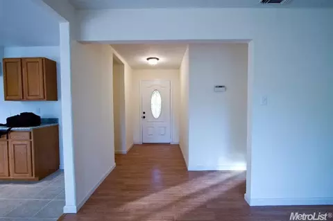 6221 Madison Ave, Carmichael, CA 95608 photo 4