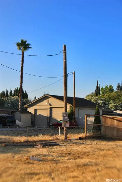 3604 E Orangeburg Ave, Modesto, CA 95355 photo 6