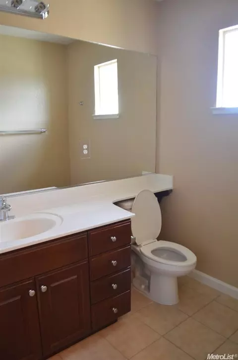 172 Warren Ave, Lathrop, CA 95330 photo 14