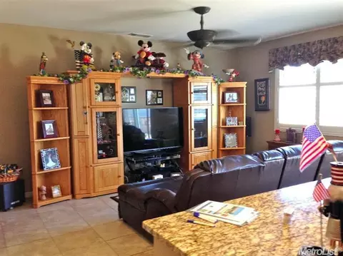 385 Catmint St, Manteca, CA 95337 photo 5