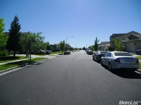 150 Aldrich Dr, Merced, CA 95348 photo 2