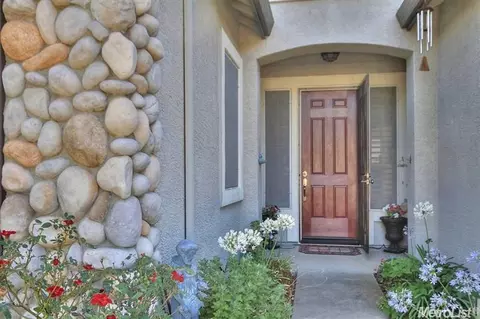5732 Delbrook Ln, Carmichael, CA 95608 photo 2