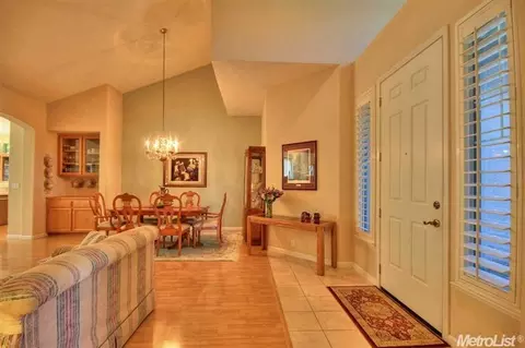 5732 Delbrook Ln, Carmichael, CA 95608 photo 3