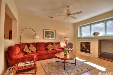 5732 Delbrook Ln, Carmichael, CA 95608 photo 12