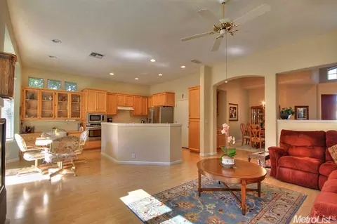 5732 Delbrook Ln, Carmichael, CA 95608 photo 11