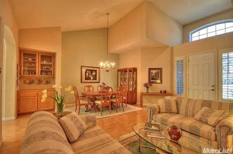 5732 Delbrook Ln, Carmichael, CA 95608 photo 6