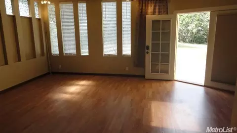 412 Floyd, Modesto, CA 95350 photo 3