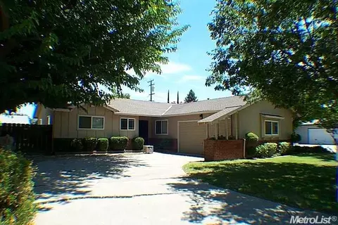 2312 Dana Ln, Modesto, CA 95350 photo 1