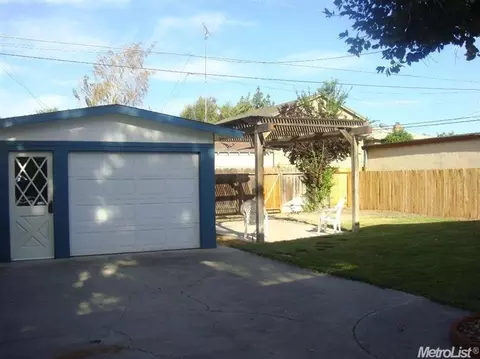 216 Sycamore Ave, Manteca, CA 95336 photo 4