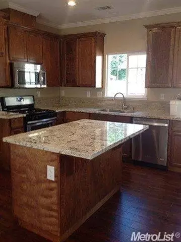 330 Daisy, Lodi, CA 95240 photo 1