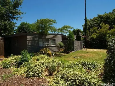 912 Hackberry Ave, Modesto, CA 95350 photo 2