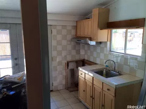 1718 Nadine Ave, Modesto, CA 95351 photo 11