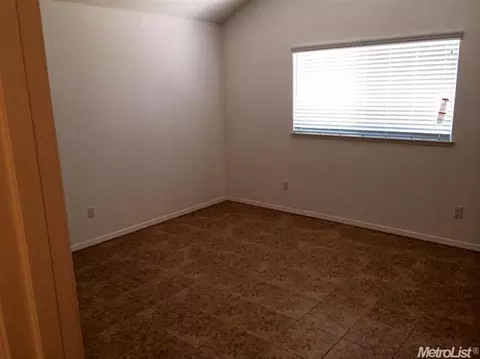 1718 Nadine Ave, Modesto, CA 95351 photo 7