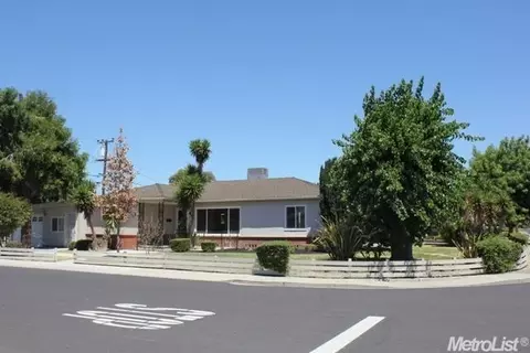 807 Pine St, Manteca, CA 95336 photo 21