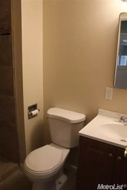 807 Pine St, Manteca, CA 95336 photo 7
