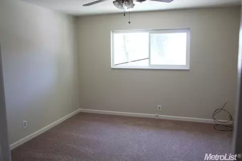 807 Pine St, Manteca, CA 95336 photo 9