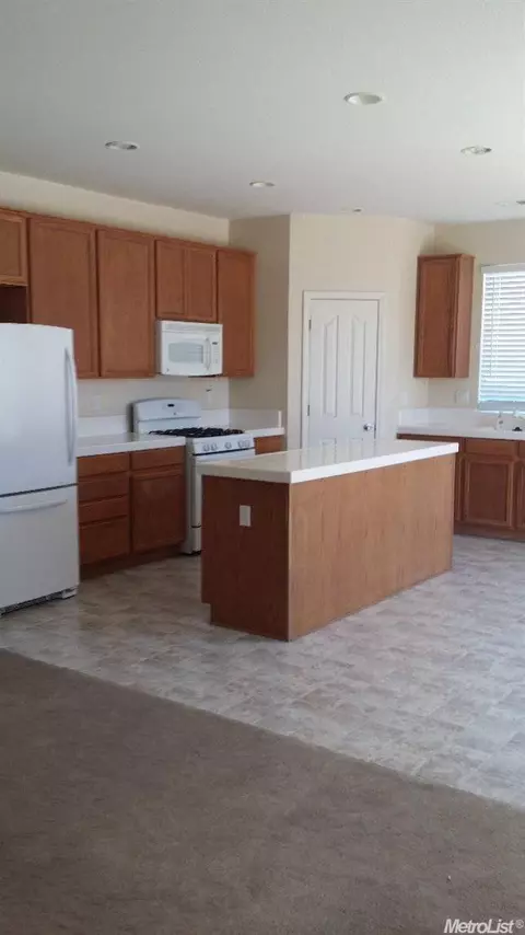 3412 Saints Way, Modesto, CA 95355 photo 3