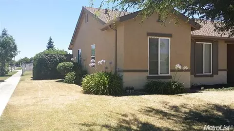 3412 Saints Way, Modesto, CA 95355 photo 2