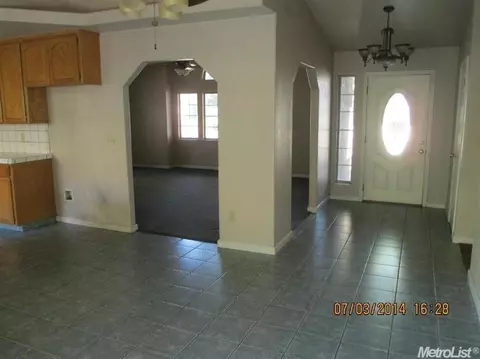 1245 Aptos Dr, Turlock, CA 95382 photo 3