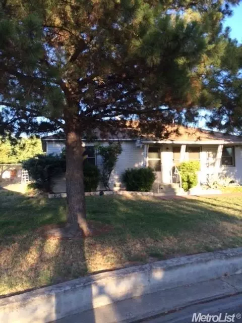 598 Springer, Lodi, CA 95242 photo 2