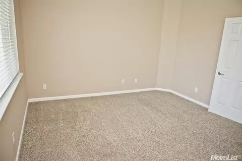 151 Oak Crest Ct, Tracy, CA 95377 photo 12