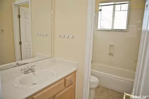 151 Oak Crest Ct, Tracy, CA 95377 photo 11