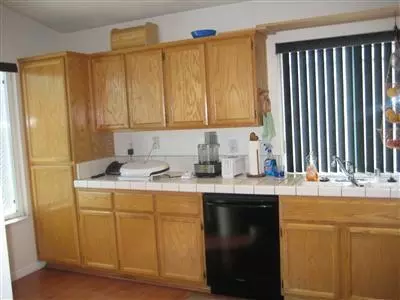 1410 Vigo Ct, Davis, CA 95618 photo 2