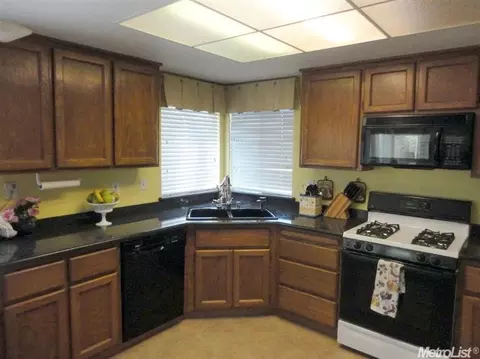 9044 Redwater Dr, Antelope, CA 95843 photo 10
