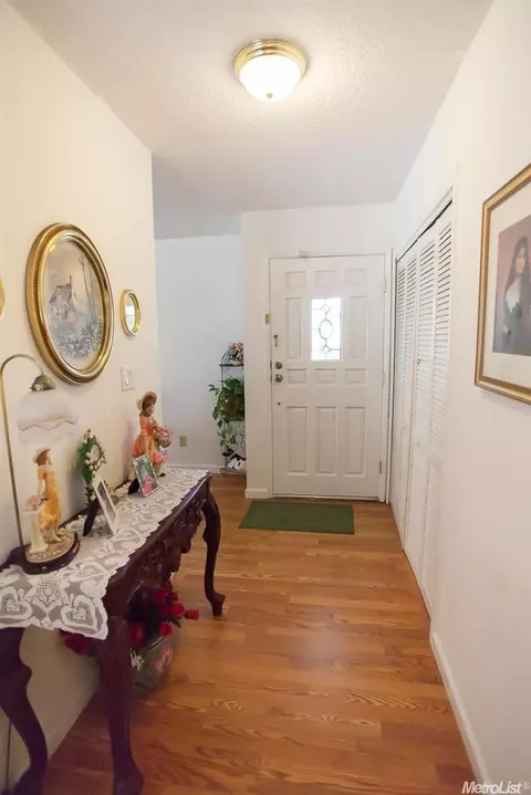 1724 Duncan Dr, Tracy, CA 95376 photo 2